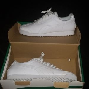 Puma Shoes - Puma Roma Triple White with OB Puma Shoes - Puma Roma Triple White with OB